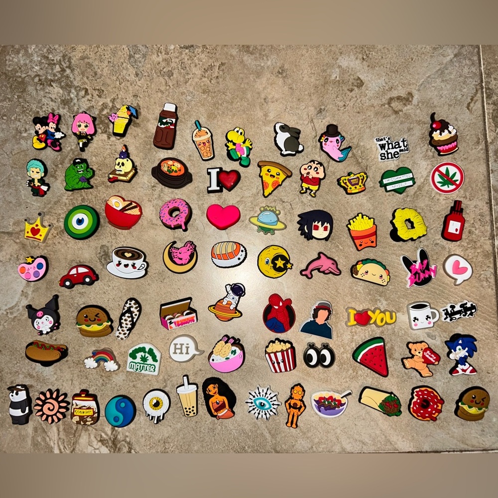 Assorted shoe charms